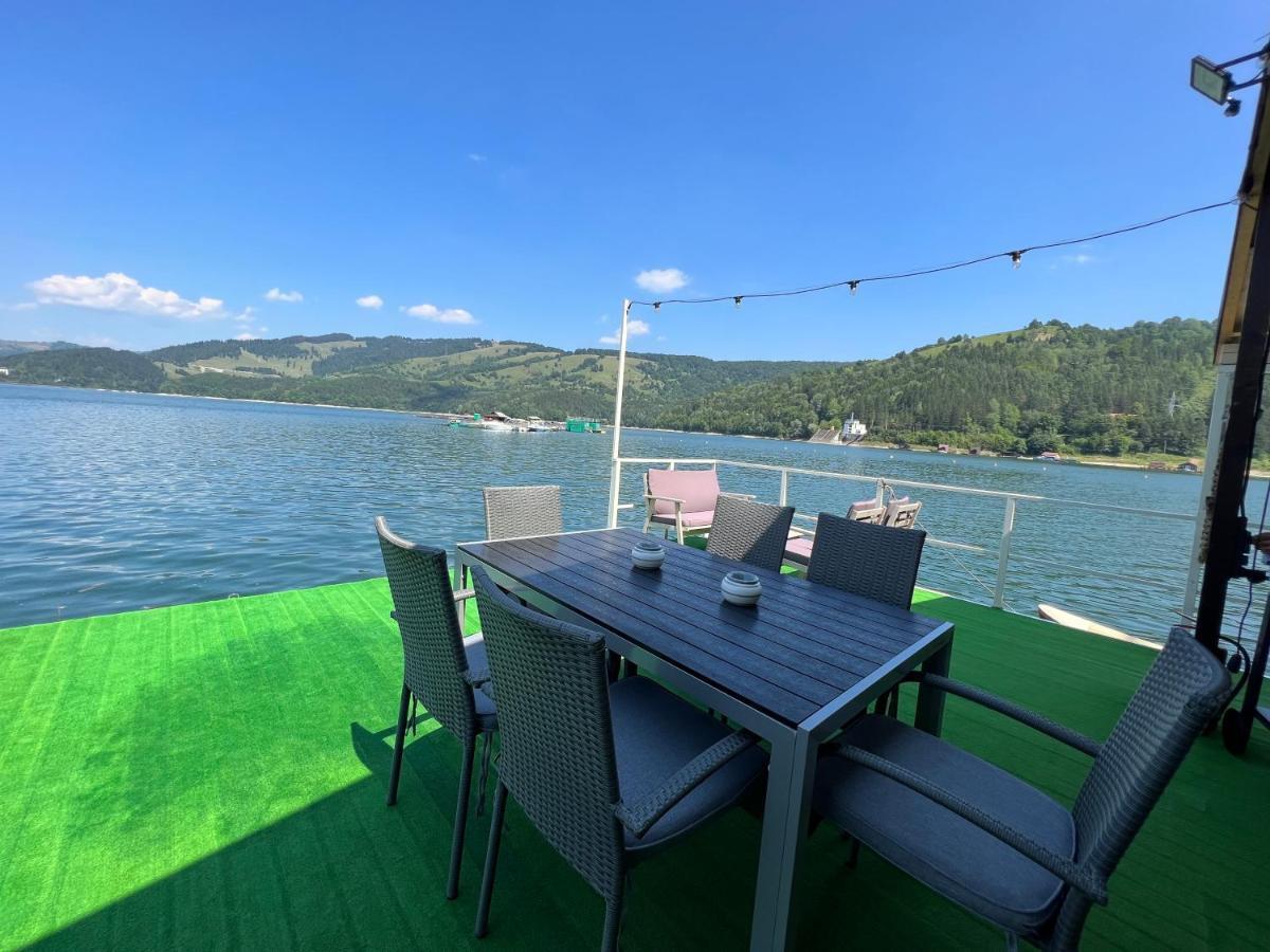 Casa Pe Lac Биказ Екстериор снимка